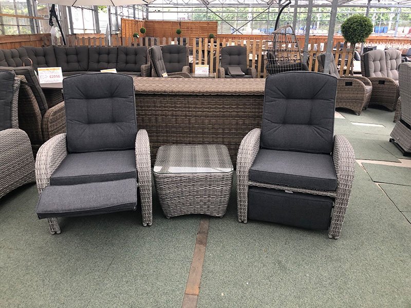 Light grey rattan bistro store set